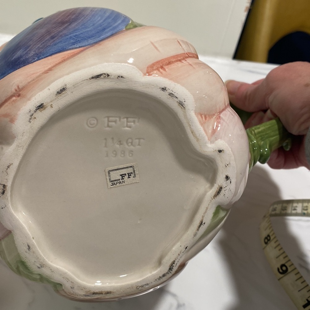 Fitz and Floyd Vegetable Garden Teapot, from the 1986 collection. - Picture 7 of 7